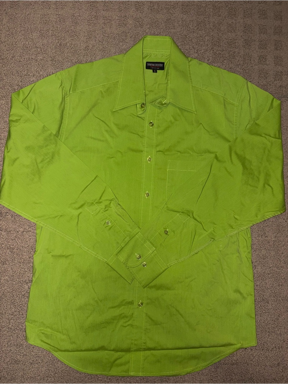 Town & Country Men's Lime/Green Long-Sleeve Dress Shirt Wrinkle-Free Like-NEW.